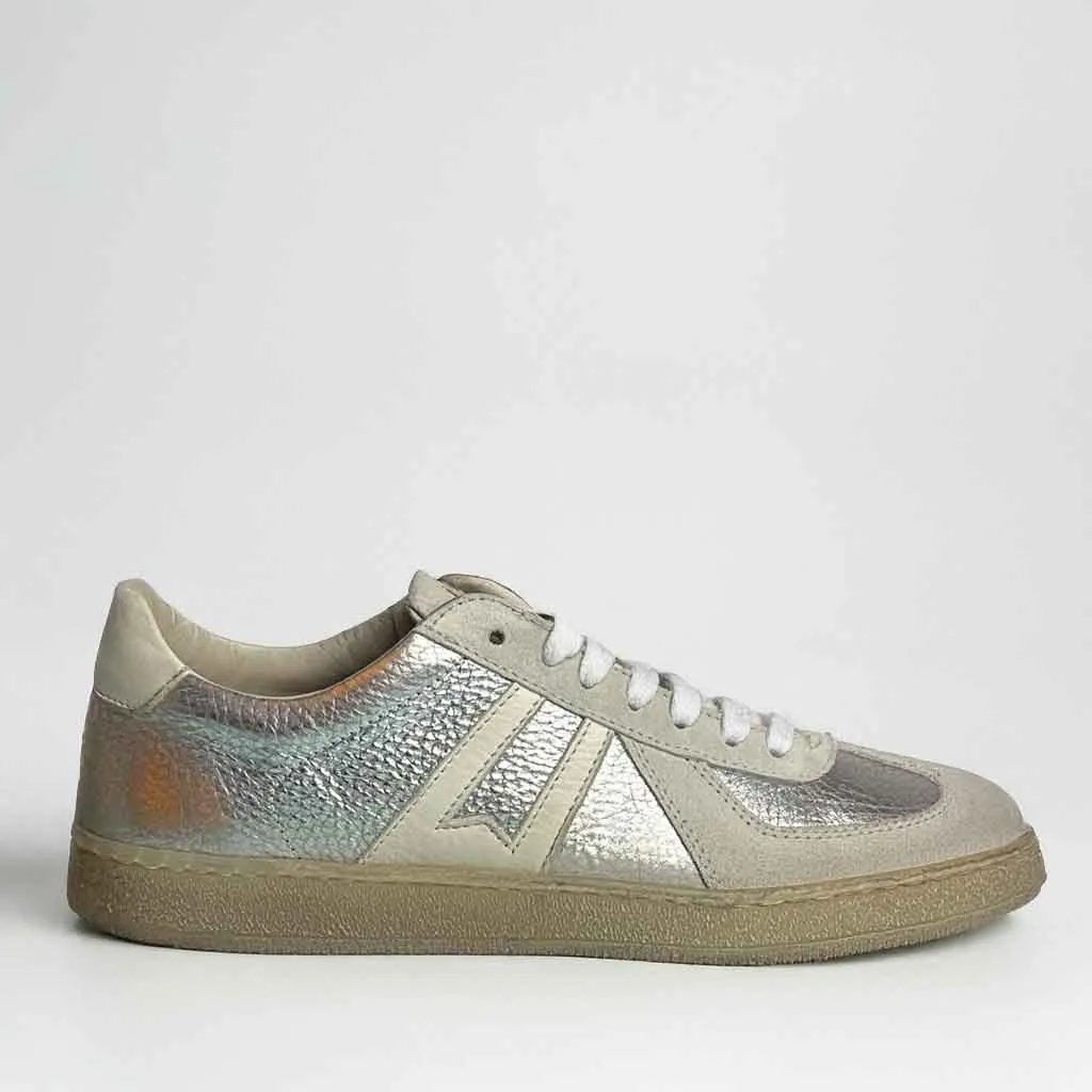 MOMA Vintage Lux Sneaker