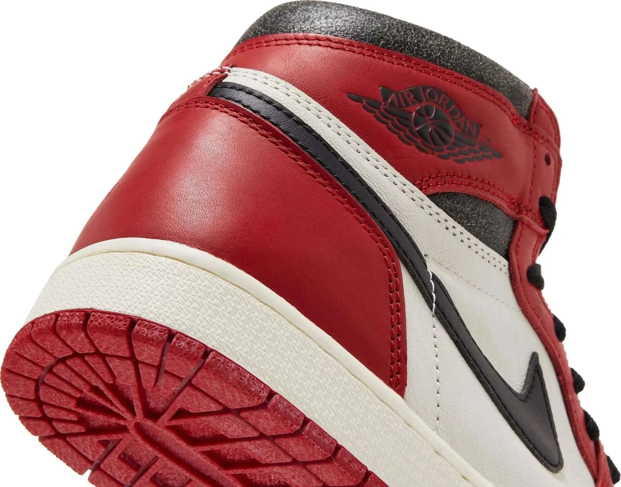 Nike Air Jordan 1 Retro High OG 'Chicago Lost & Found'